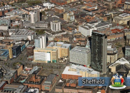 1 AK England / Yorkshire * Blick Auf Die Stadt Sheffield - Luftbildaufnahme Mit Dem Wappen Der Stadt * - Sheffield