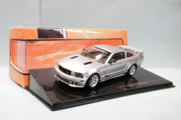 Ixo - FORD MUSTANG SALEEN S281 2005 Gris Métallisé Réf. CLC535N NBO Neuf 1/43 - Ixo