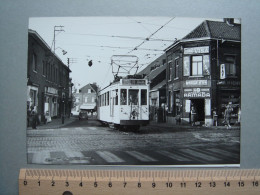 Photo Cliché J. BAZIN - Quaregnon - 4 Pavés - Rue Paul Pastur - Tram - Tramway - Ligne 11 - Quaregnon