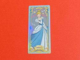 1 Trading Card Officielle 56 X 128 Mm Neuve Sortie Des Booster Carte Disney Princesse Sr N° 39 Cendrillon - Disney