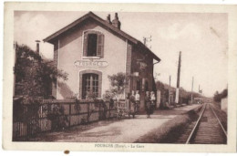 27 FOURGES LA GARE 1934 CPA 2 SCANS - Fourges