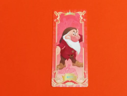 1 Trading Card Officielle 56 X 128 Mm Neuve Sortie Des Booster Carte Disney Princesse R N° 54 Blanche Neige Grincheux - Disney