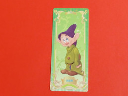 1 Trading Card Officielle 56 X 128 Mm Neuve Sortie Des Booster Carte Disney Princesse R N° 56 Blanche Neige Simplet - Disney