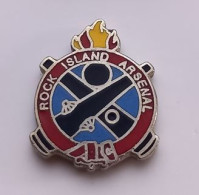 P38 Pin's Armée Militaire Régiment Rock Island Arsenal Qualité EGF Achat Immédiat - Militaria