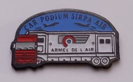 P84 Pin's Armée Militaire Car Podium Sirpa Air Camion Armée De L'air Avion Achat Immédiat - Militaria