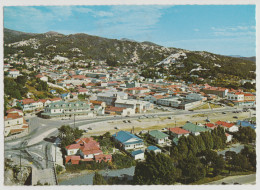 Australia TASMANIA TAS Panoramic View Of QUEENSTOWN Mining Town Douglas DS330 Postcard C1970s - Sonstige & Ohne Zuordnung