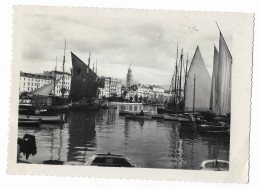 SPLIT CROATIE PERIODE YOUGOSLAVIE 1957, LE PORT ( VOILIERS ) FLAMME, CACHET D ARRIVEE SAINT GEORGES DU VIEVRE EURE, - Croatie