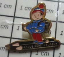 115c Pin's Pins / Beau Et Rare / ADMINISTRATIONS / CLASSE DE NEIGE ECOLE SAINT LAURENT - Administrations