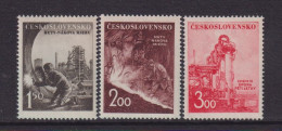 CZECHOSLOVAKIA  - 1952  Industry Set   Never Hinged Mint - Unused Stamps