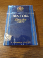 Ancien Paquet De Cigarettes Pour Collection Bentoel Executive Intact - Autres & Non Classés