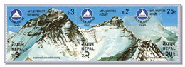 Nepal 1982 UIAA Golden Jubilee Mountains Berge Mt. Everest, Lhotse And Nuptse, MNH ** - Nepal