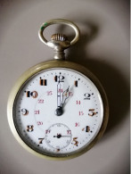 Montre à Gousset En Argentan Pas De Marque Visible Ne Fonctionne Pas - à Réviser - Relojes Ancianos