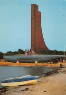 KIEL - LABОЕ - Marineehrenmal Mit U 995 - Laboe