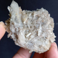 #L43 - Schöne QUARZ Kristall-Mittelgeode (Val D'Aosta, Italien) - Minerals