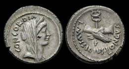 L. MUSSIDIUS LONGUS, 42 BC. AR Denarius. Rome Mint. - Röm. Republik (-280 / -27)