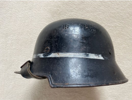 Casque Allemand M34 WW2 - Pompiers Luftwaffe. - Casques & Coiffures