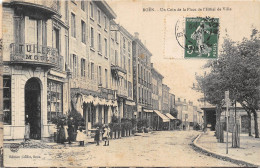 42-BOËN- UN COIN DE LA PLACE DE L'HÔTEL DE VILLE - Sonstige & Ohne Zuordnung