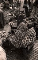 Ethnologie Afrique: Dakar (Sénégal) Marchande De Fleurs Au Marché Kermel - Collection G. Labitte - Carte N° 13 - África