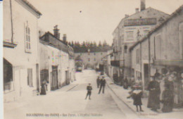 (52) BOURBONNE-les-BAINS. Rue Ferrat. L' Hôpital Militaire (Serrurerie Pernot-Moussu, Vélocipèdes, Chapellerie Animée) ) - Bourbonne Les Bains