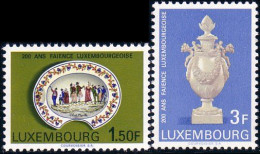 584 Luxembourg 200 Ans Faience MNH ** Neuf SC (LUX-63) - Porcellana