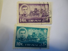 IRAN USED 2 STAMPS MONUMENTS  SULTAN - Iran