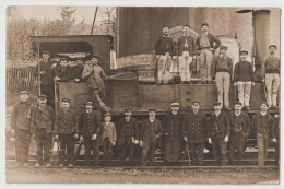 SUPERBE CARTE PHOTO - LOCOMOTIVE A VAPEUR 1035 ( CHARBON ) - RAILS - CHEMIN DE FER - TRAIN   - CHEMINOTS - CHAUFFEUR - - Eisenbahnen