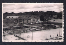 REAL PHOTO POSTCARD PORTUGAL ANGOLA CARMONA - PISCINA E CAMPO DE HOQUEI EM PATINS - 1960'S - Angola