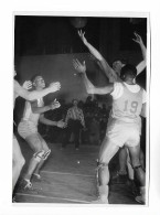 C4986/ Basketball Brown Tigers USA - FC Bayern München Foto 50er Jahre  - Other & Unclassified