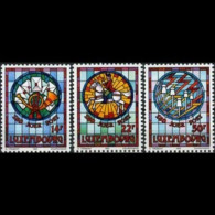 LUXEMBOURG 1992 - Scott# 877-9 Stained Glasses Set Of 3 MNH - Nuevos