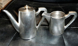 * Petite Cafetière + Pot à Lait Créés Par L' Orfèvrerie H. Béard De Montreux - Plata