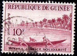 Guinée (Rep) Poste Obl Yv:  12 Mi:12 Palmiers & Bateau (Beau Cachet Rond) - Guinée (1958-...)