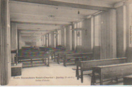 (91) JUVISY . Ecole Secondaire Saint-Charles  Salle D'Etude - Juvisy-sur-Orge