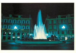 06 - Nice - La Place Masséna - La Fontaine - Vue De Nuit - Jets D'eau - CPM - Carte Neuve - Voir Scans Recto-Verso - Places, Squares