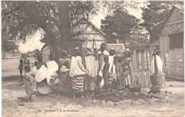 CPA Carte Postale Sénégal Dakar A La Fontaine 1904 VM78697ok - Senegal