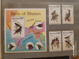 1982	Bhutan	Birds (F84) - Bhoutan