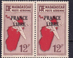 Madagascar Poste Aérienne N°49b Trait Sous Le S De POSTE Tenant à Normal Qualité:** - Autres & Non Classés