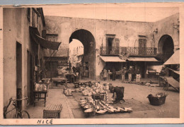 Nice : Un Coin Du Vieux Marché - Marchés, Fêtes