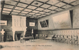 FRANCE - Jonzac - Vue à L'intérieur De L'hôtel De Ville - Salle Des Mariages - Carte Postale Ancienne - Jonzac