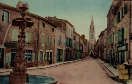 Vernoux-en-Vivarais (Ardèche) La Rue Simon Vialet, Fontaine - Edition Combier - Carte CIM Colorisée De 1943 - Vernoux