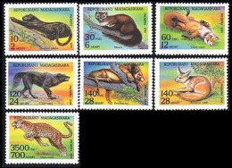 588 Madagascar Leopard Lion Renard Fox Loup Wolf Panthere Panther MNH ** Neuf SC (MDG-11a) - Madagascar (1960-...)
