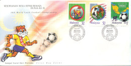 Malaysia FDC 16-6-1997 World Youth Football Championship 1997 Complete Set Of 3 With Cachet - Malaysia (1964-...)