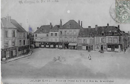 La Loupe. La Place De L'hotel De Ville Et La Rue Du Gros Chêne. - La Loupe