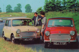 Austin Mini Cooper  (1968)  -    CPM - Autobus & Pullman