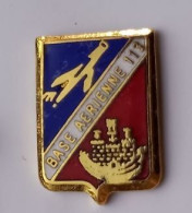 P108 Pin's Armée Militaire Régiment Base Aérienne 113 De Saint-Dizier Haute Marne Avion Achat Immédiat - Militaria