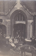 486839Koningin Wilhelmina En Prinses Juliana Verlaten De Paleiskerk X/- 1919  - Königshäuser