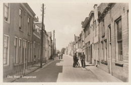 489359Den Briel, Langestraat. (FOTOKAART)(Kleine Vouwen In De Hoeken)  - Brielle