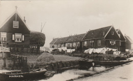 4892233Marken, (FOTOKAART) (Kleine Vouwen In De Hoeken)  - Marken