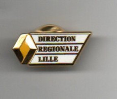 PIN'S AUTOMOBILE RENAULT DIRECTION REGIONALE LILLE Signé ARTHUS BERTRAND - Renault