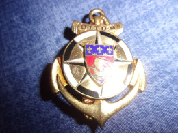 Insigne Ancien Dépôt Isolés Des Troupes De Marine De PARIS - DITDM - Blason - Esercito