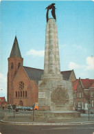 BELGIQUE - Poelkapelle - O.L Vrouwkerk - Vue Sur Le Monument Guynemer - Colorisé - Carte Postale - Langemark-Pölkapelle